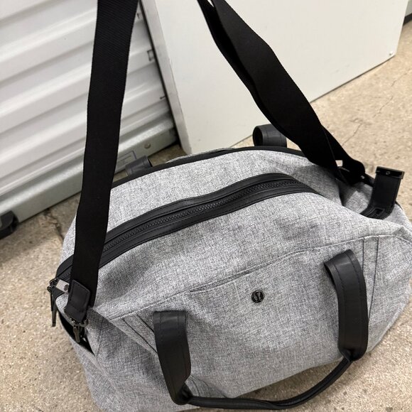 Lululemon "Out Of Range" Duffel 33L - Picture 2 of 5